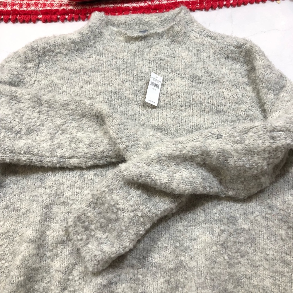 American Eagle Bouncle Turtleneck